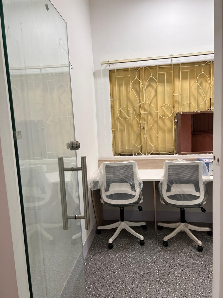 Team Area, shakespeare sarani Commercial Office Space 700 Sq.Ft. In Shakespeare Sarani Kolkata 9410112