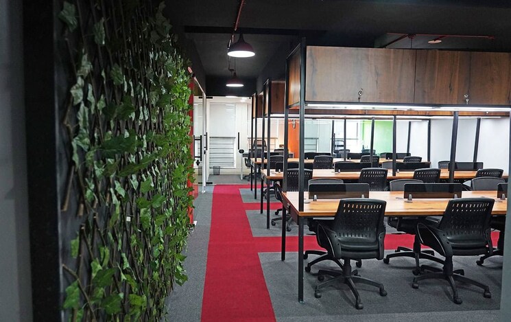 Gym, palasia Commercial Office Space 2300 Sq.Ft. In Palasia Indore 9410349