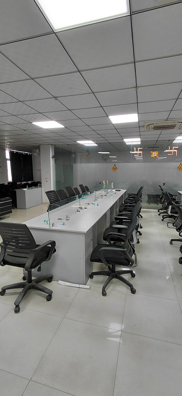 Team Area, vibhuti khand Commercial Office Space 2500 Sq.Ft. In Vibhuti Khand Lucknow 9410533