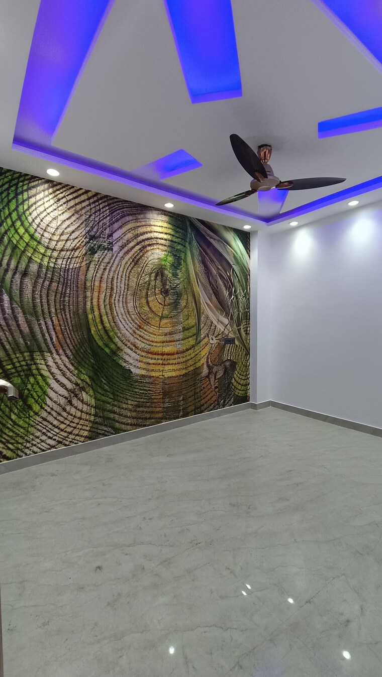 Balcony, govindpuri 3 Bedroom 900 Sq.Ft. Builder Floor In Govindpuri Delhi 9410409