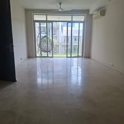 2 BHK + Extra Room Apartment For Sale in Smart World Orchard