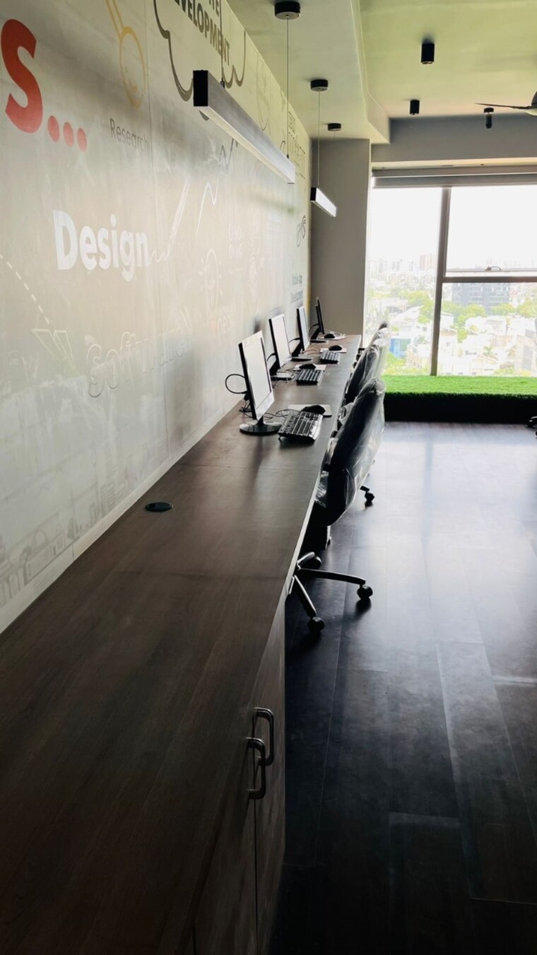 Balcony, science city Commercial Office Space 1621 Sq.Ft. In Science City Ahmedabad 9410448