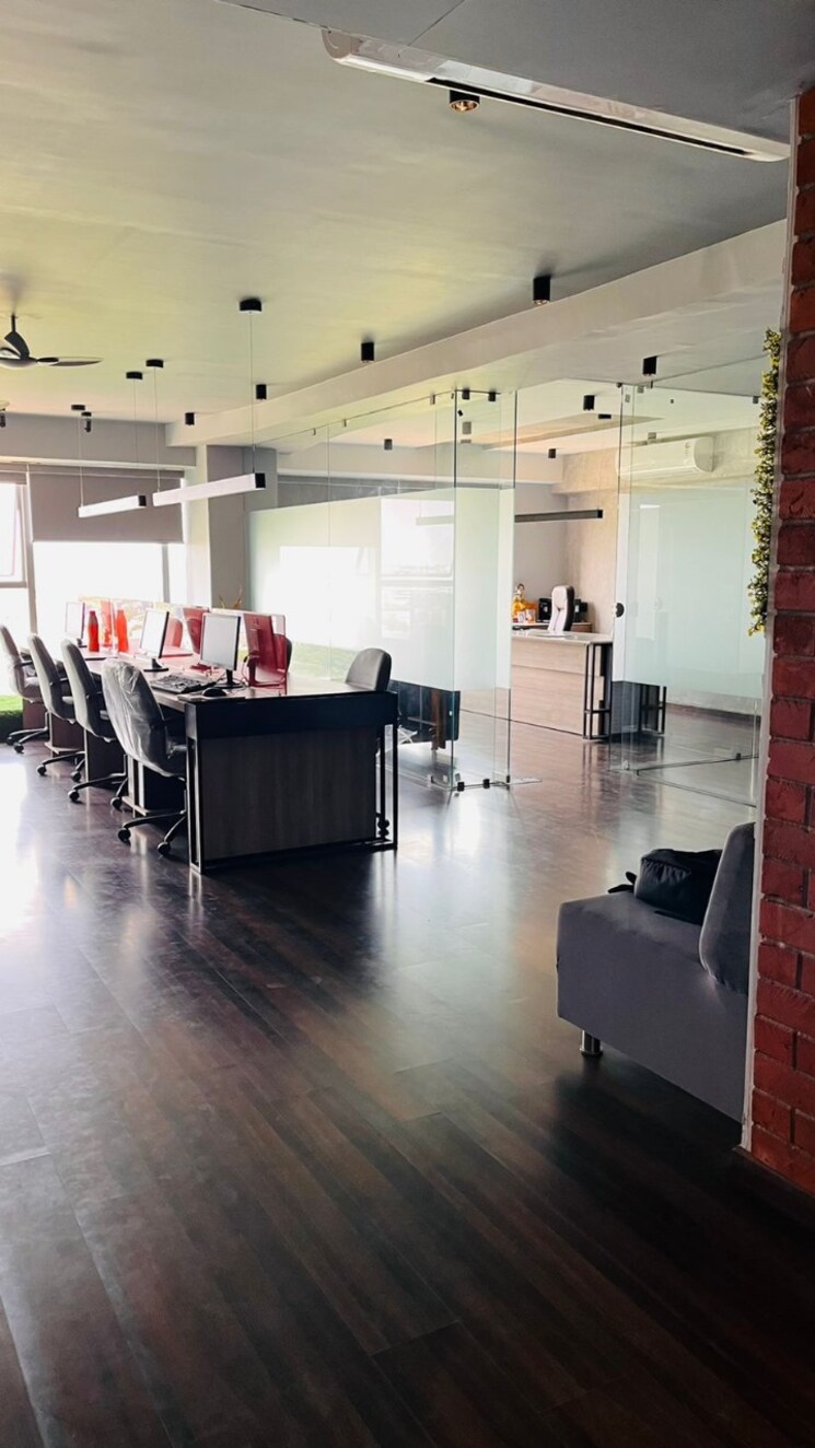 Kitchen, science city Commercial Office Space 1621 Sq.Ft. In Science City Ahmedabad 9410448