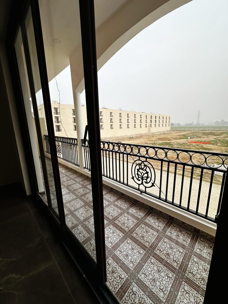 Balcony, artique-uptown-skylla 4 Bedroom 100 Sq.Yd. Villa In International Airport Road Zirakpur 9410451