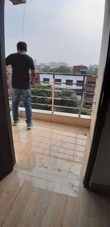 Balcony in 1 BHK Apartment at Vasundhara Sector 1 – for Rent