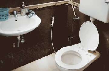 Bathroom in  Pg at Bhandup East – for Rent