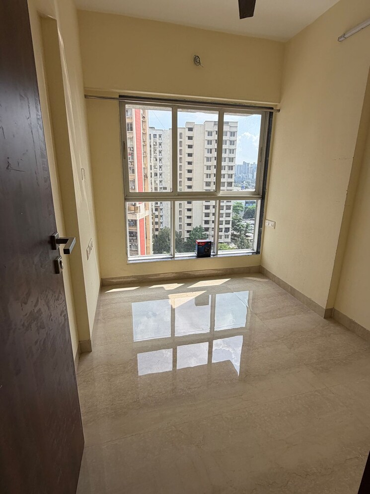 Room, rrb-satra-harmony 1.5 Bedroom 500 Sq.Ft. Apartment In Chembur Mumbai 9410565