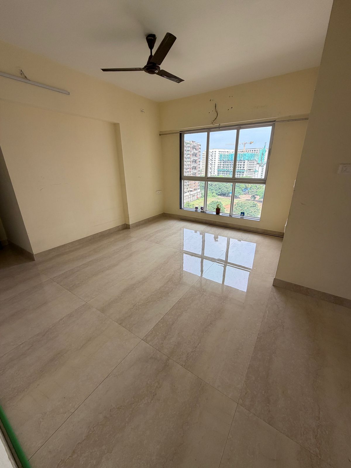 1.5 BHK Apartment For Rent in RRB Satra Harmony