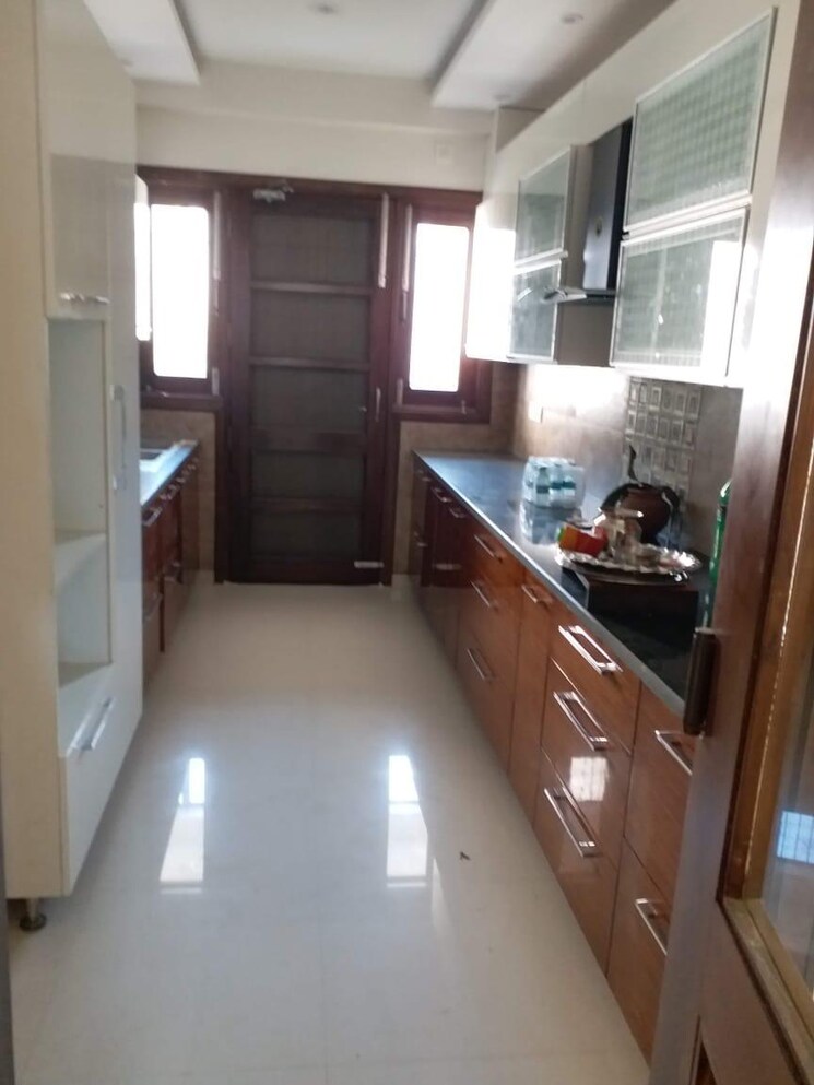 Kitchen, kohli-one-malibu-town 3 Bedroom 2000 Sq.Ft. Builder Floor In Sector 47 Gurgaon 9410647
