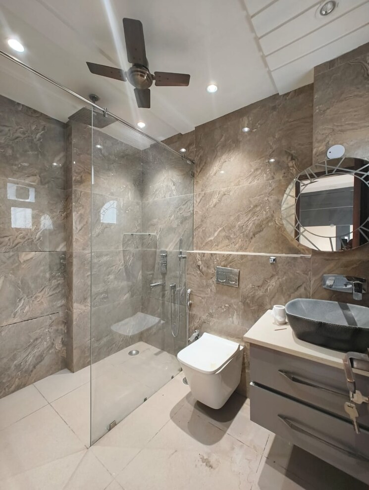 Bathroom, greater kailash i 3 Bedroom 1850 Sq.Ft. Apartment In Greater Kailash I Delhi 9410589