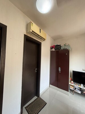 Furnished Amenities in 2 BHK Apartment at Lalani Grandeur, Goregaon East – for Rent