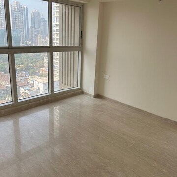 Room in 2 BHK Apartment at Lodha Primo, Lower Parel – for Rent