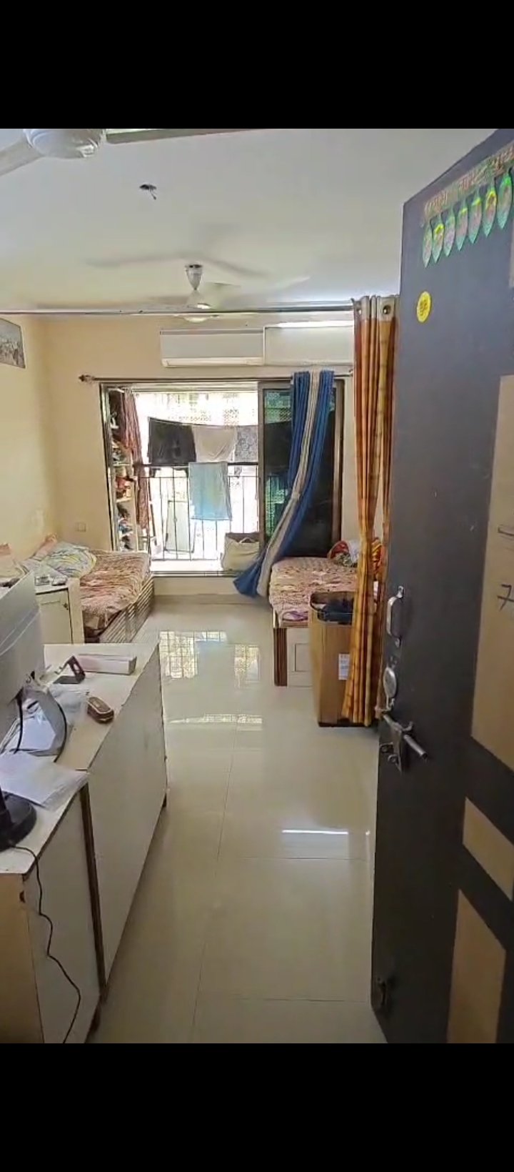 1 BHK + Pooja Room Apartment For Rent in Suryoday CHS Goregoan