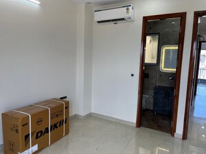 Room in 3 BHK Builder Floor at Sector 57 – for Sale