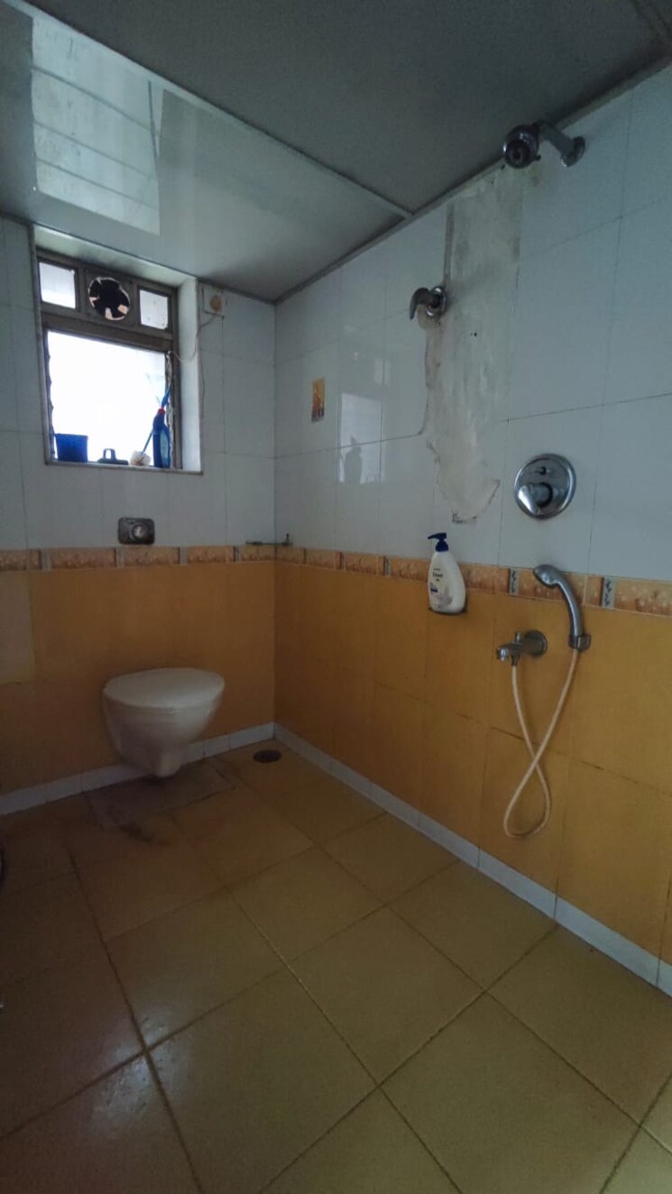 Bathroom, chembur 2 Bedroom 1102 Sq.Ft. Apartment In Chembur Mumbai 9410753