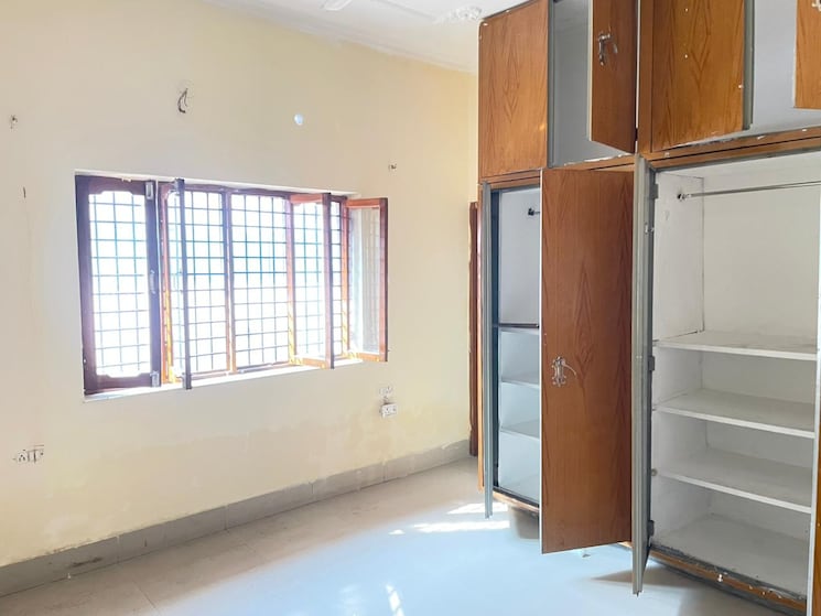 Room, vasant vihar 4 Bedroom 1600 Sq.Ft. Independent House In Vasant Vihar Dehradun 9410829