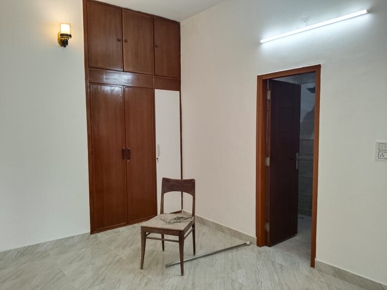 Room, saket 3 Bedroom 2500 Sq.Ft. Independent House In Saket Delhi 9410758