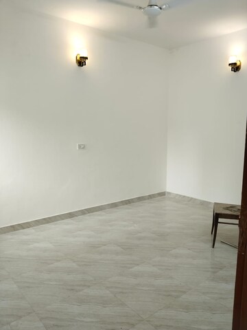 Room in 3 BHK Independent House at Saket – for Rent