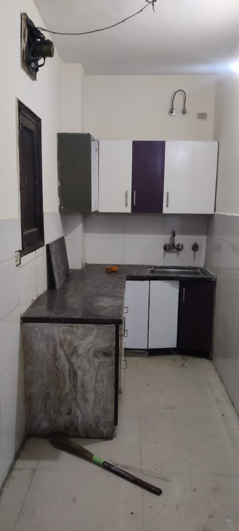Kitchen, vasundhara sector 5 3 Bedroom 1200 Sq.Ft. Apartment In Vasundhara Sector 5 Ghaziabad 9410870