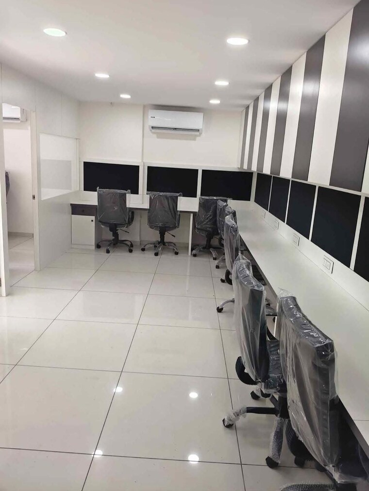 Team Area, wagle industrial estate Commercial Office Space 680 Sq.Ft. In Wagle Industrial Estate Thane 9410694