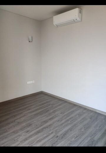 Room in 2 BHK Apartment at Emaar Digi Homes, Sector 62 – for Rent