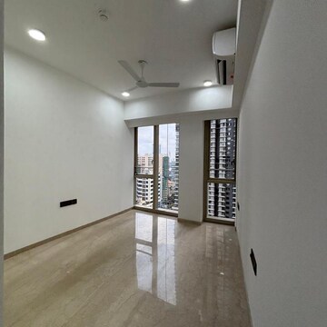 Room in 2 BHK Apartment at Worli – for Rent