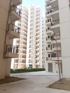 2 BHK Apartment For Sale in Pivotal Paradise