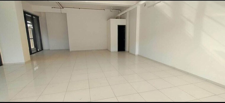 Room, wagle industrial estate Commercial Office Space 824 Sq.Ft. In Wagle Industrial Estate Thane 9410704