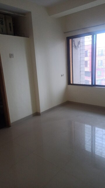 Room in 1 BHK Apartment at Vasudev Arcade, Mira Road – for Rent
