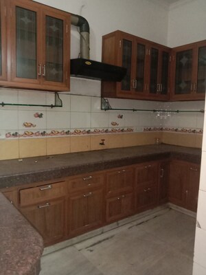 Kitchen in 3.5 BHK Apartment at Sector 61 – for Sale
