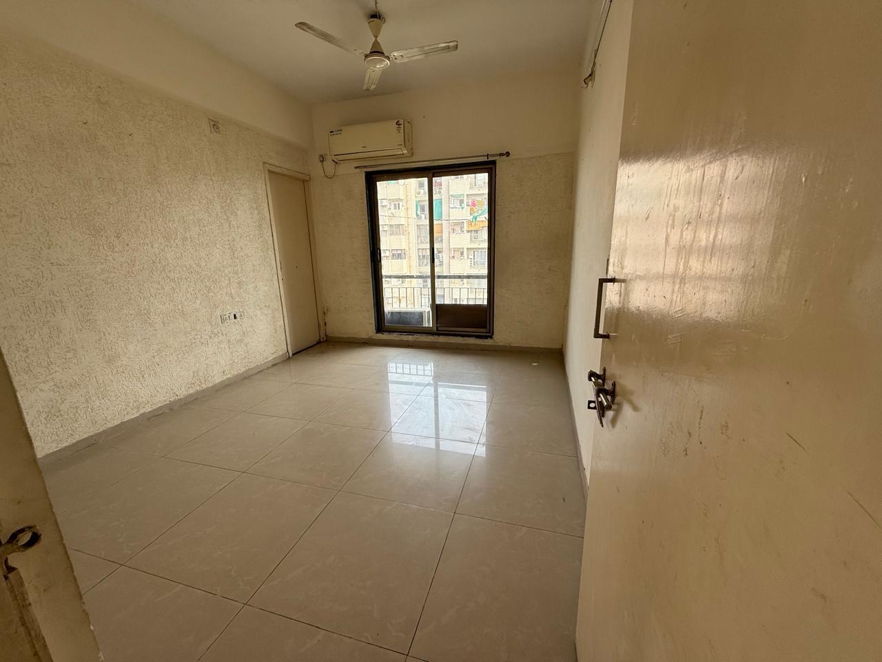 2 BHK Apartment For Rent in Makarba
