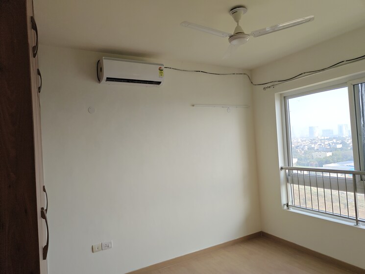 Room, emaar-palm-gardens 3 Bedroom 1850 Sq.Ft. Apartment In Sector 83 Gurgaon 9411286