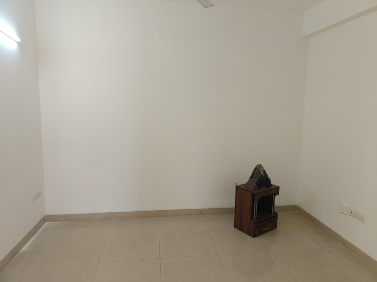 Room, emaar-palm-gardens 3 Bedroom 1850 Sq.Ft. Apartment In Sector 83 Gurgaon 9411286