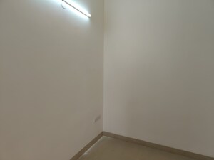 Room in 3 BHK Apartment at Emaar Palm Gardens, Sector 83 – for Rent