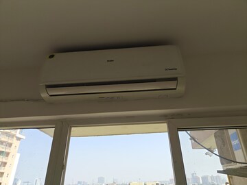 3 BHK Apartment – Entrance View at Emaar Palm Gardens, Sector 83 - for Rent