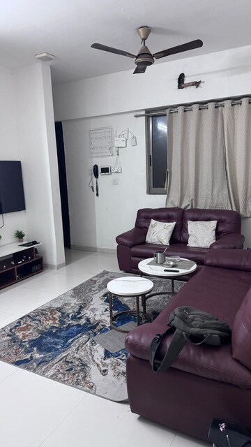 2 BHK Apartment For Rent in Lodha Vivant, Ghodbunder Road