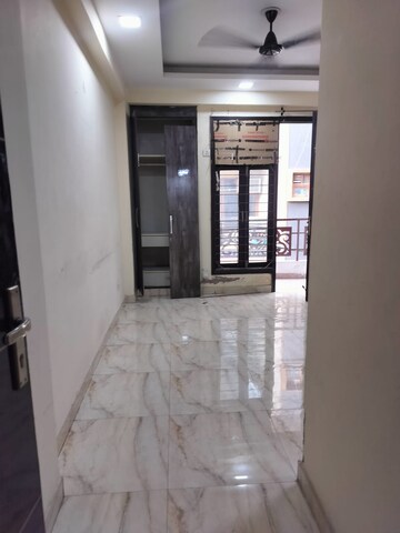 Room in 1 BHK Builder Floor at Chirag Dilli – for Rent