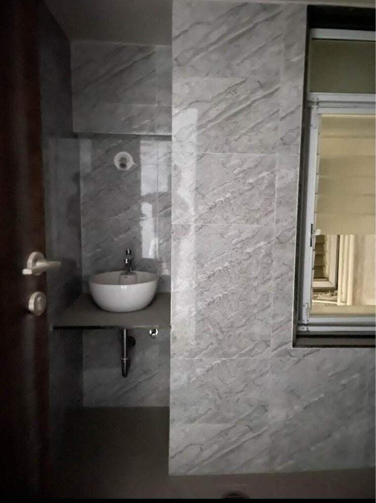 Bathroom, wagle industrial estate Commercial Office Space 420 Sq.Ft. In Wagle Industrial Estate Thane 9411422