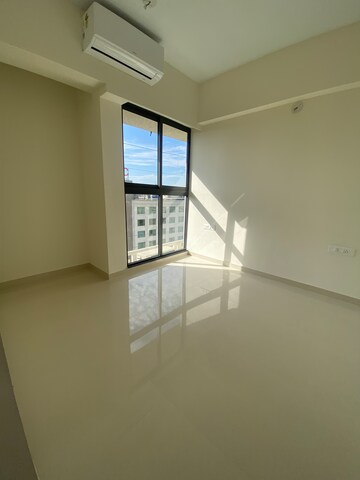 Room in Studio Apartment at Lodha Casa Maxima, Mira Road – for Rent