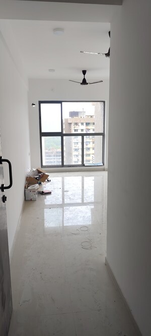 Room in 2 BHK Apartment at UK Iridium, Kandivali East – for Rent