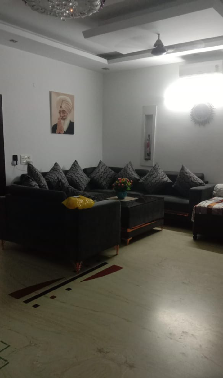 3.5 BHK Builder Floor For Sale in B Block Lohia Nagar