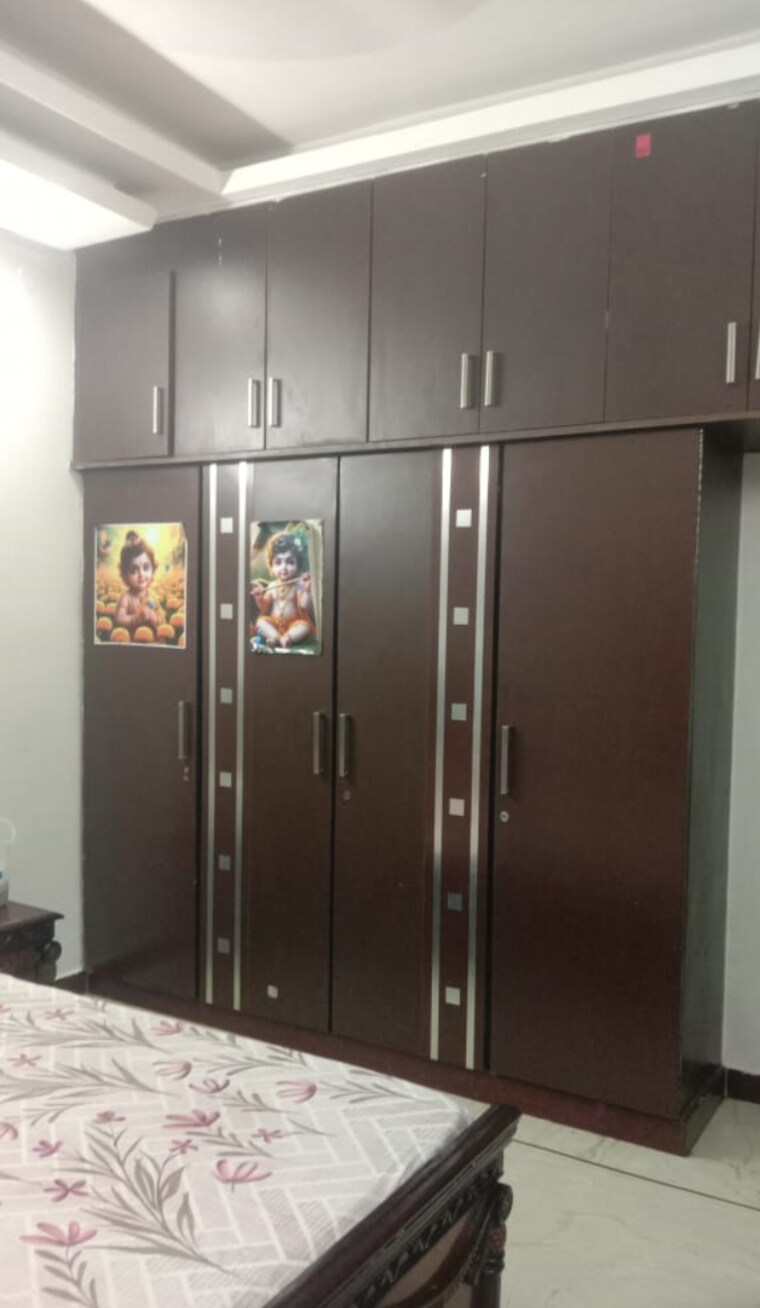 undefined, b block lohia nagar 3.5 Bedroom 200 Sq.Yd. Builder Floor In B Block Lohia Nagar Ghaziabad 9411615