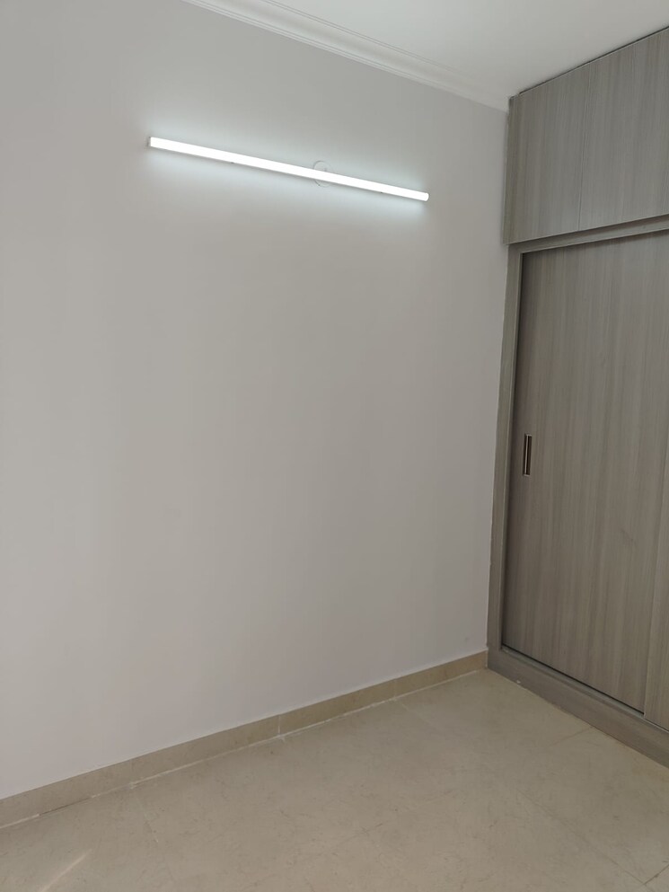 Room, signature-global-prime 2 Bedroom 834 Sq.Ft. Apartment In Sector 63a Gurgaon 9411564