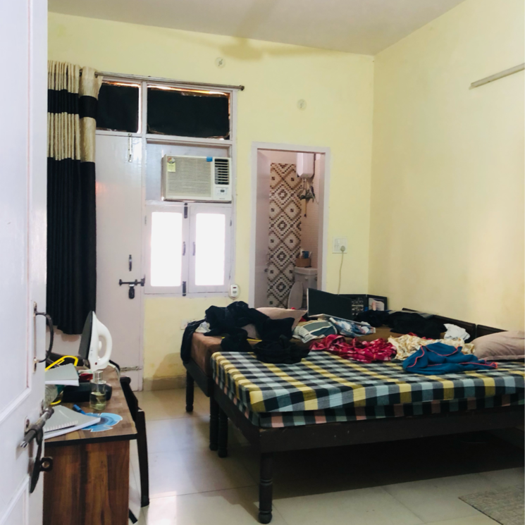 Bedroom, sector 22b 2.5 Bedroom 1200 Sq.Ft. Villa In Sector 22b Gurgaon 9411645