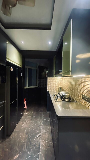 Kitchen in 4 BHK Apartment at Parsvnath Planet, Gomti Nagar – for Rent