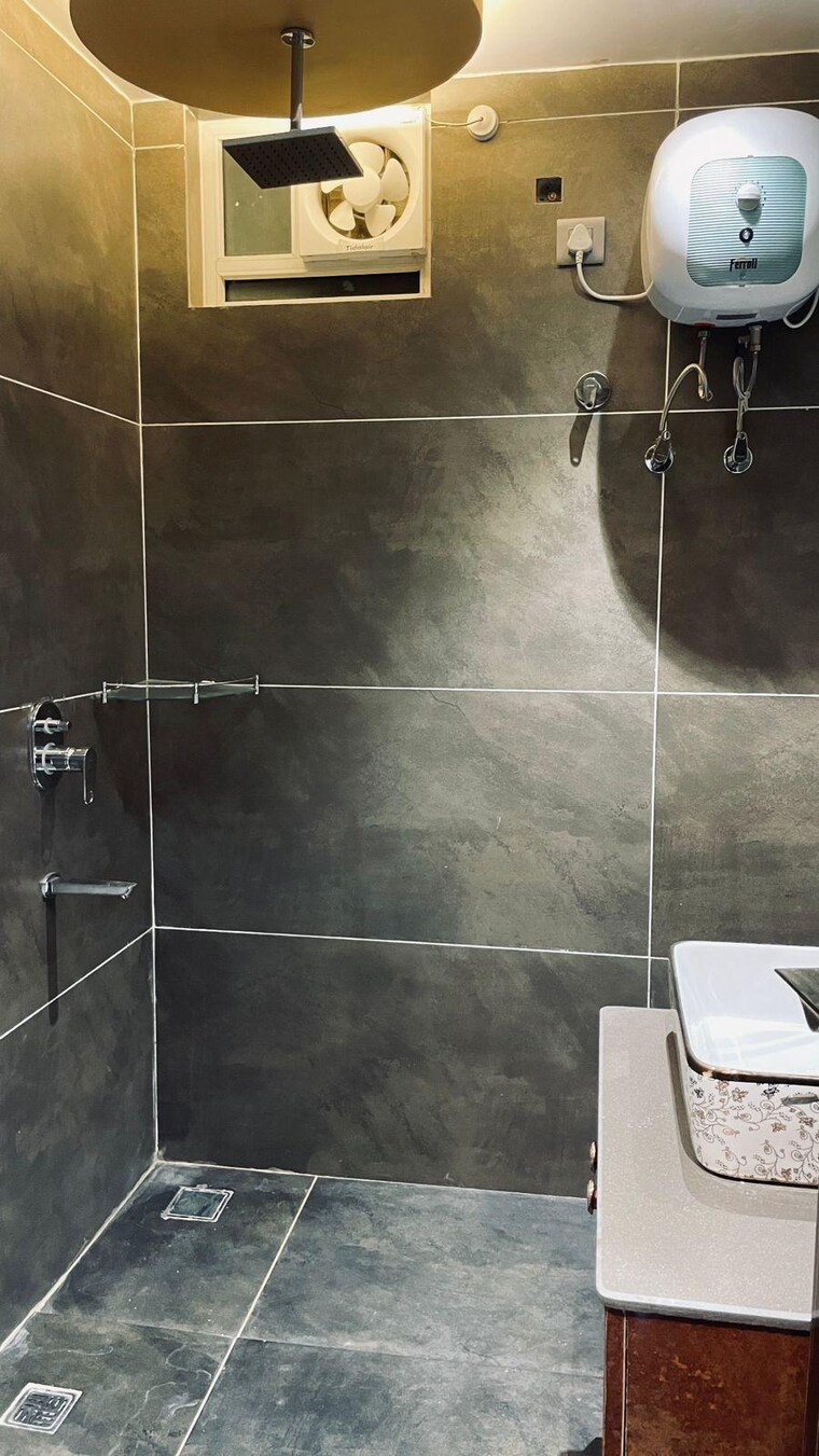 Bathroom, parsvnath-planet 4 Bedroom 2050 Sq.Ft. Apartment In Gomti Nagar Lucknow 9411641