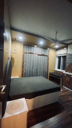 Bedroom in 4 BHK Apartment at Parsvnath Planet, Gomti Nagar – for Rent