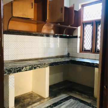 Kitchen in 1.5 BHK Villa at Sector 21 – for Rent