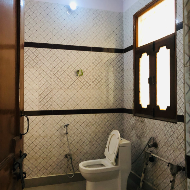 Bathroom, sector 21 1.5 Bedroom 900 Sq.Ft. Villa In Sector 21 Gurgaon 9411661
