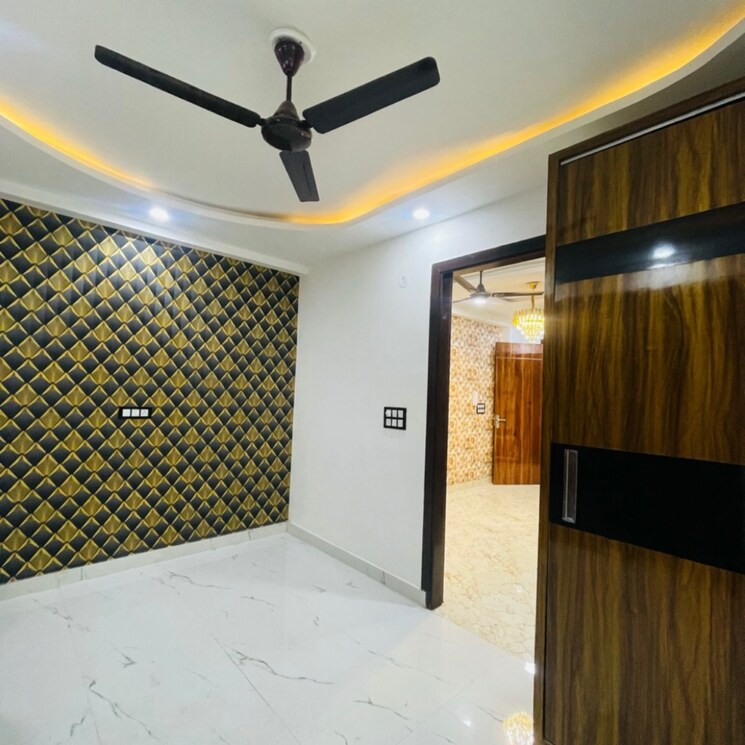 Bedroom, rohini sector 23 3 Bedroom 800 Sq.Ft. Builder Floor In Rohini Sector 23 Delhi 9411688